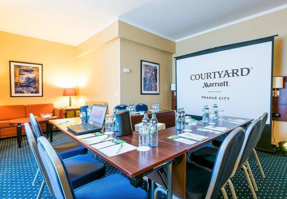 Courtyard By Marriott Prague City Bagian luar foto
