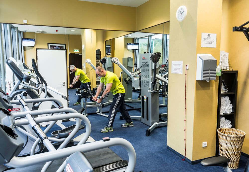 Courtyard By Marriott Prague City Bagian luar foto